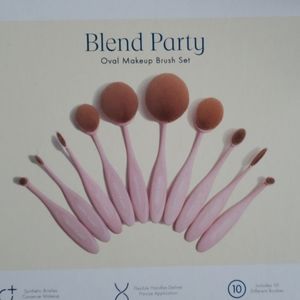 Blend Party Oval Makeup Brush Set by Vanity Planet